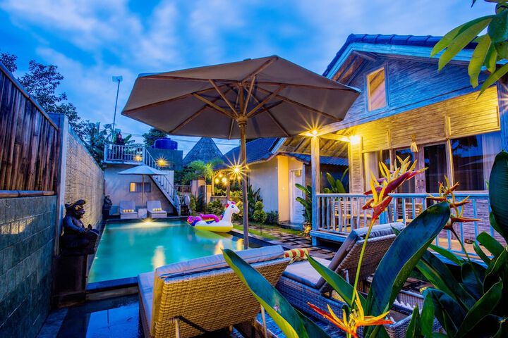 The Syron Huts Lembongan