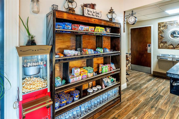 Hotel Interior 4 of 35