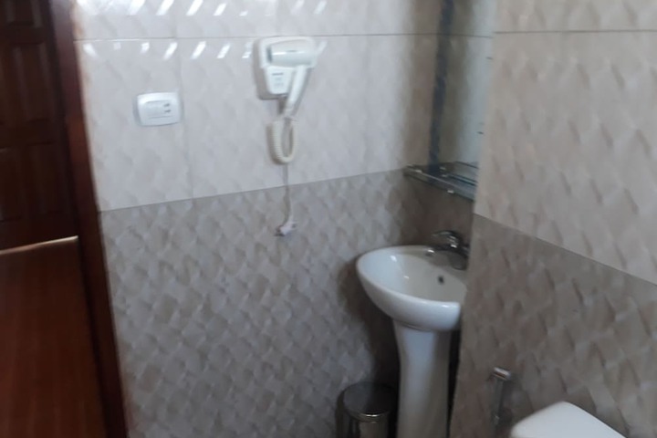 Room 29 of 37