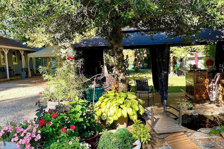 Hotel Exterior 77 of 80