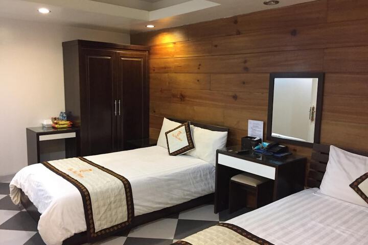Room 17 of 37