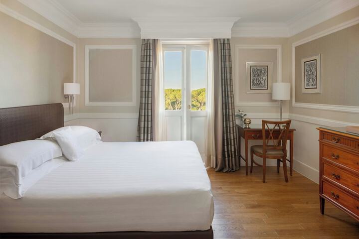 Room 34 of 109