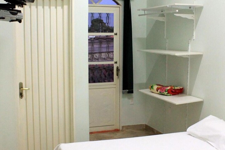 Room 13 of 60
