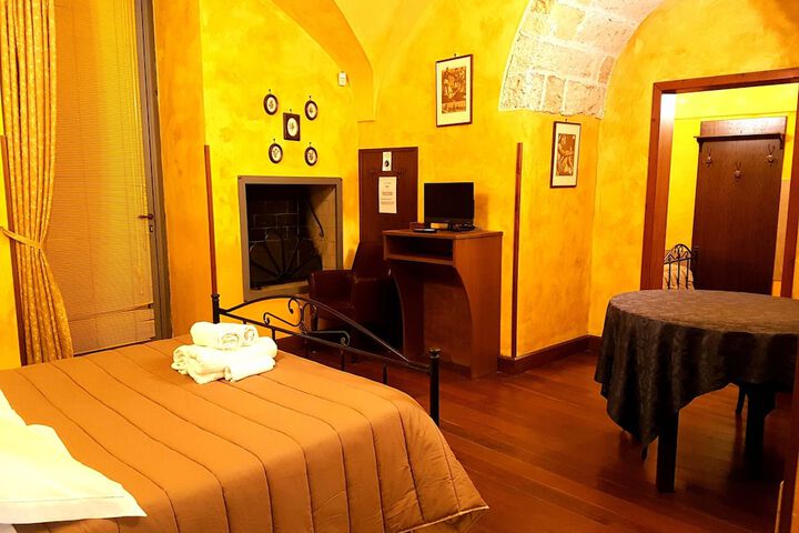 Hotel Suite Photo