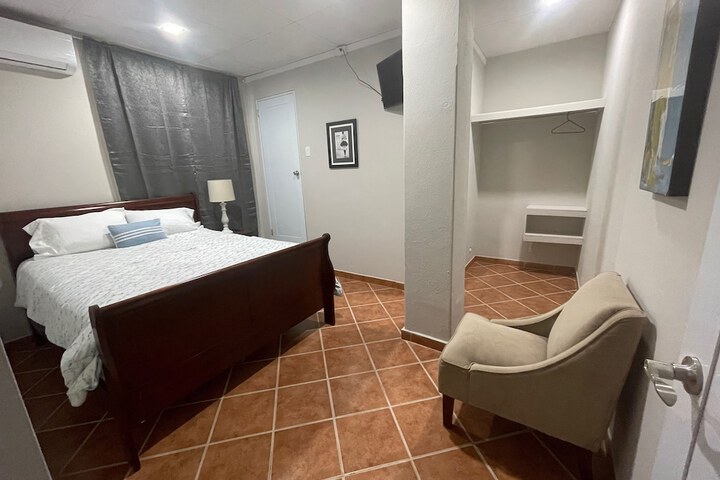 Room 13 of 25