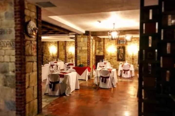 Dining Photos