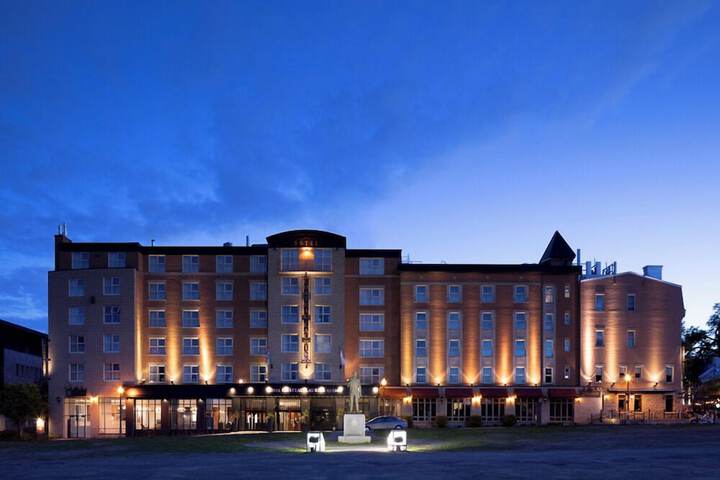 Hotel 74 of 74