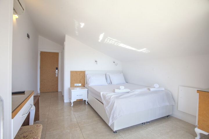 Room 20 of 108