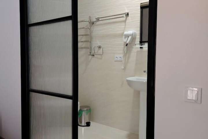Room 34 of 49