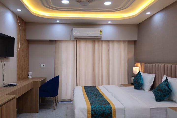 Room 13 of 22