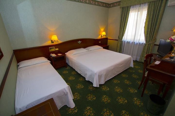 Room 20 of 53