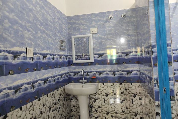 Room 18 of 21