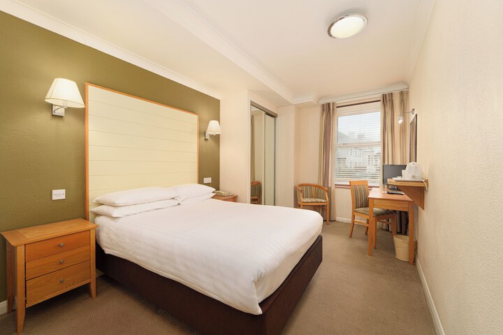 Room 16 of 89