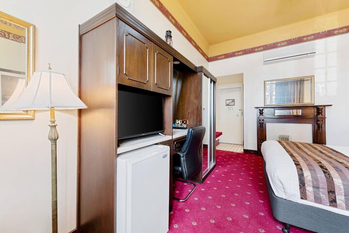 Room 44 of 92
