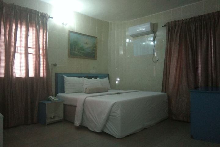 Room 5 of 21