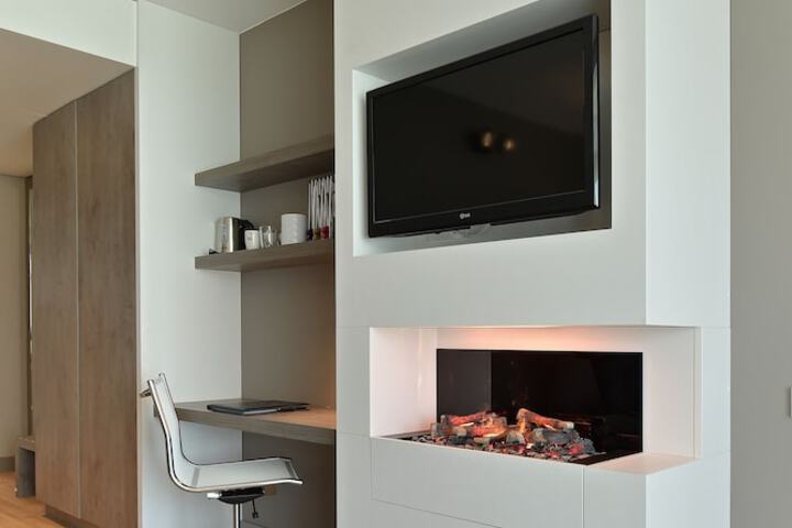 Room 12 of 74