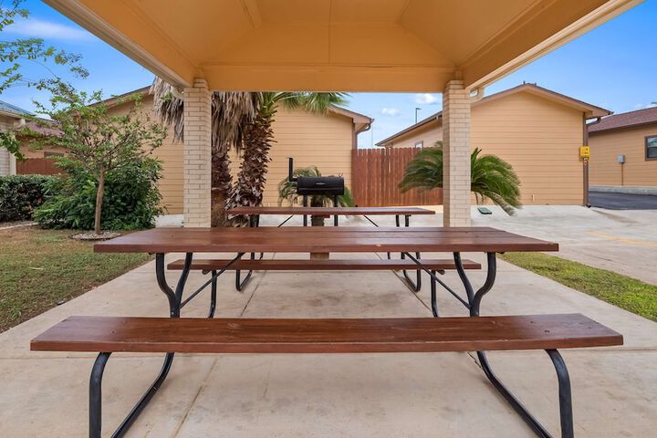 BBQ/picnic area