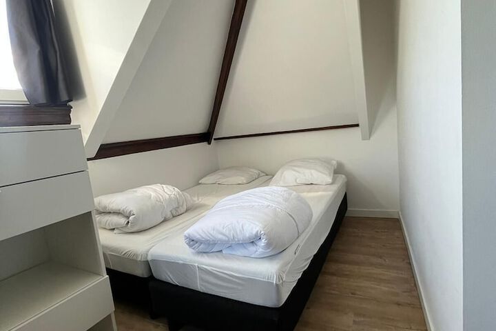 Room 18 of 72