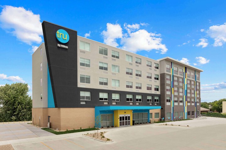 Tru by Hilton Lincoln East in Lincoln, NE