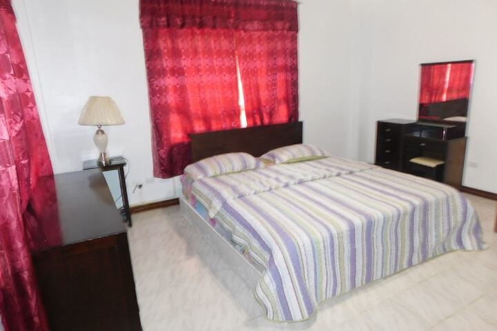 Room 6 of 107