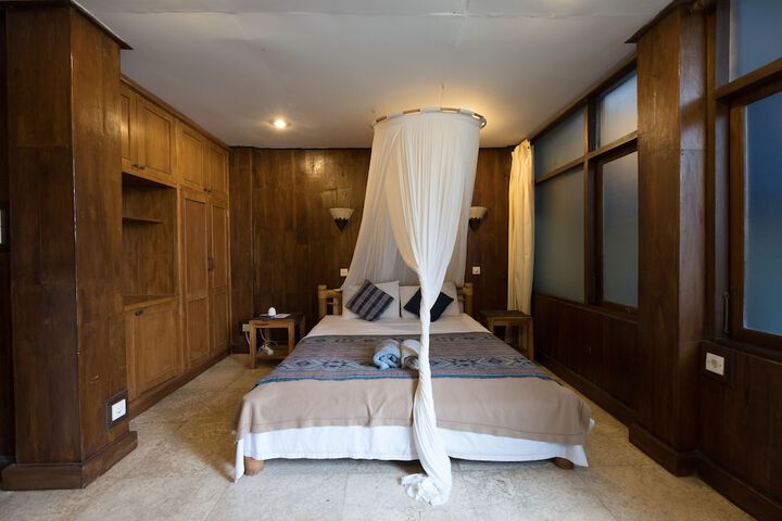 Room 26 of 40