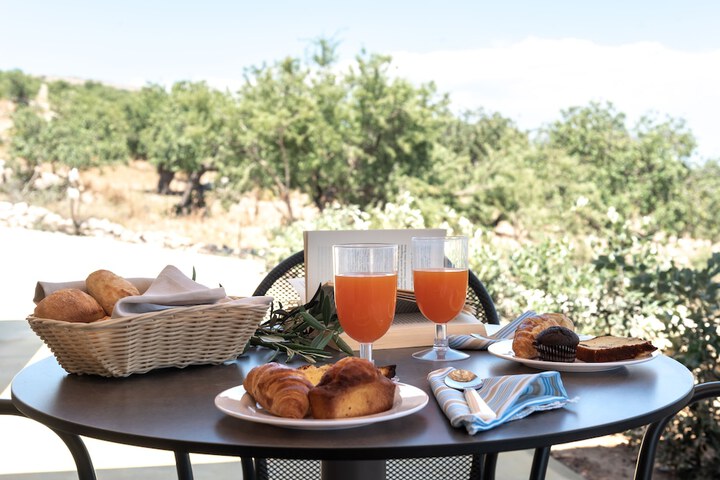 Breakfast/Coffee Service 109 of 121