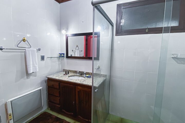 Room 3 of 39