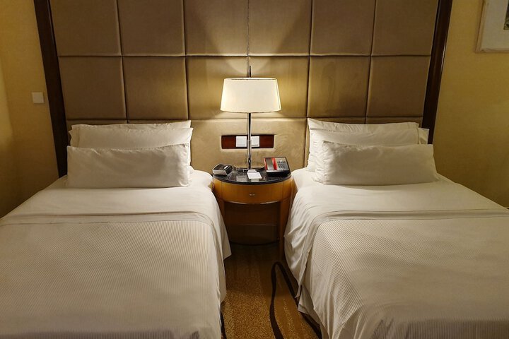 Room 8 of 70