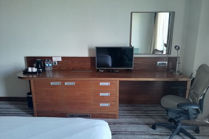 Room 17 of 49