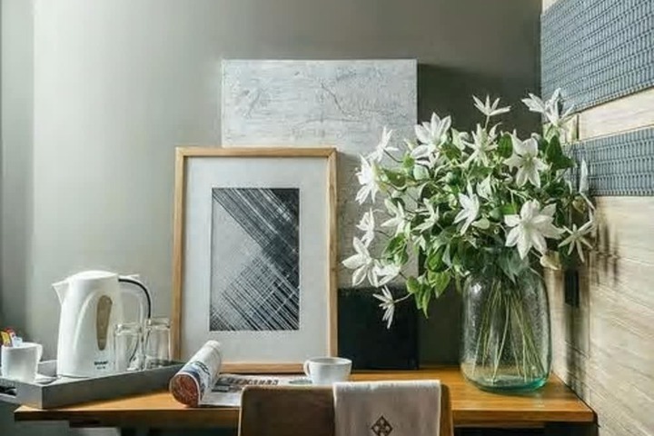Room 17 of 40