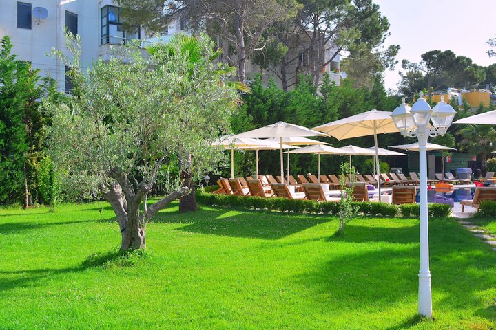 Hotel 84 of 86