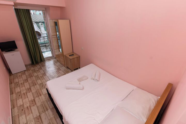 Room 2 of 15