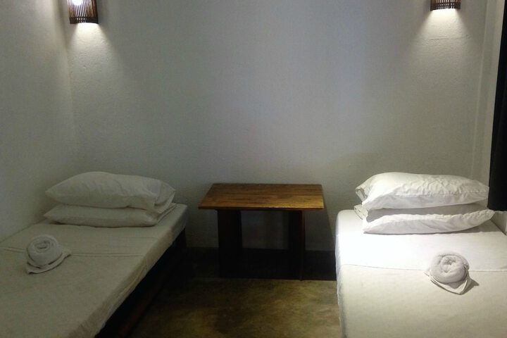 Room 5 of 62