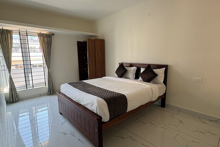 Room 2 of 12
