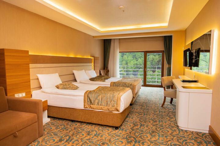 Room 20 of 171