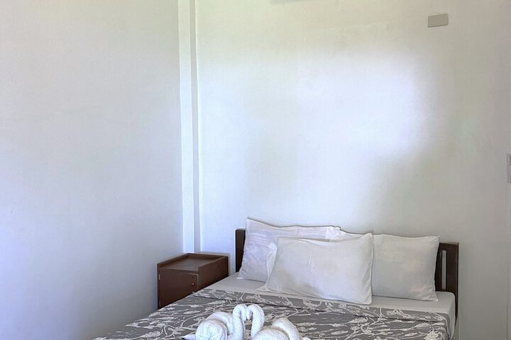 Room 9 of 24