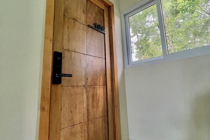 Room 30 of 80