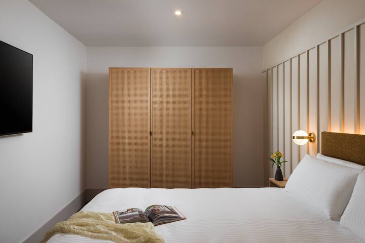 Room 21 of 113