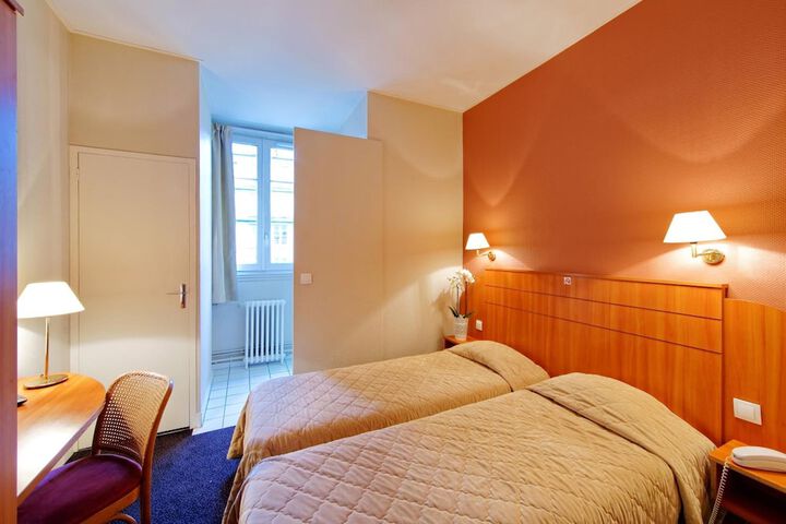 Room 27 of 50
