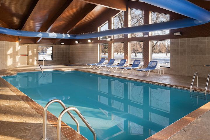 Hotel Pool