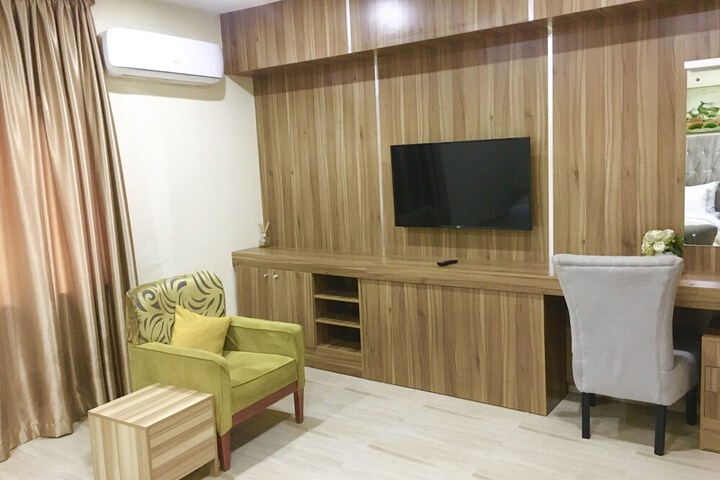 Room 22 of 38