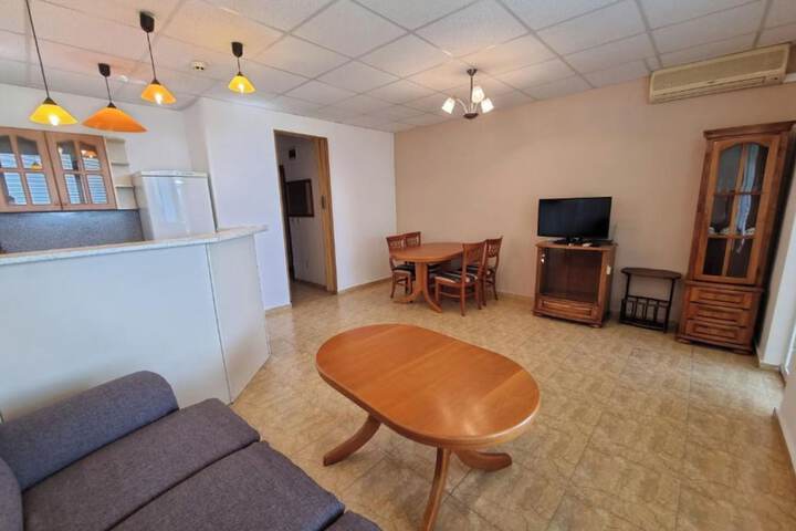 Room 35 of 102