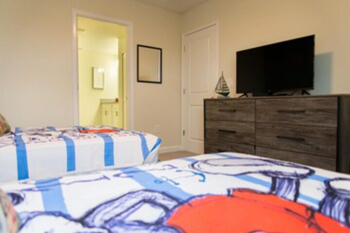 Room 32 of 61