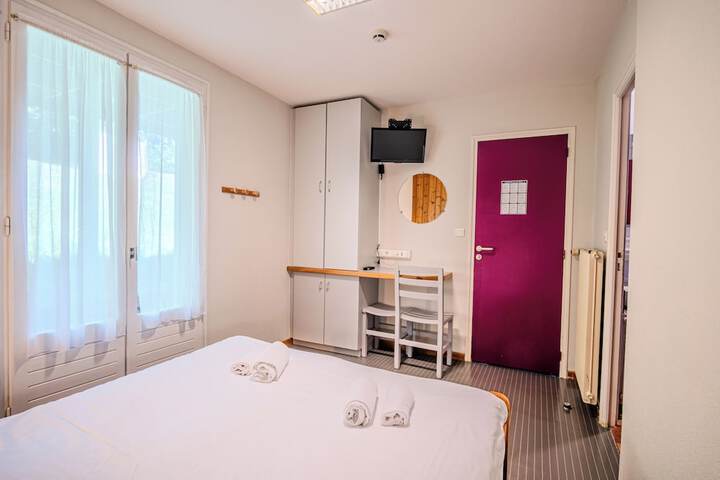 Room 7 of 38