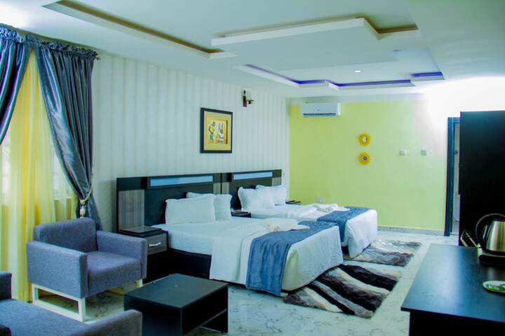Room 7 of 43