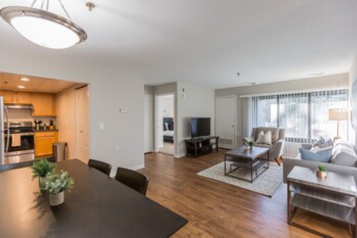Room 4 of 307