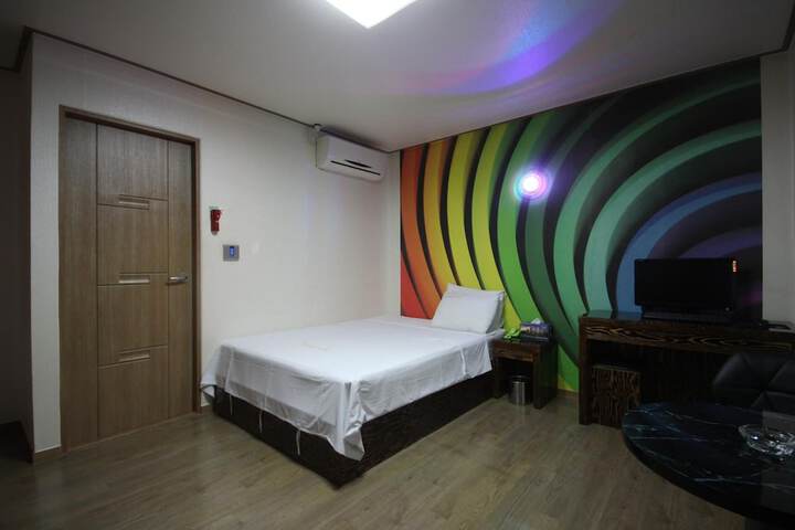 Room 31 of 57