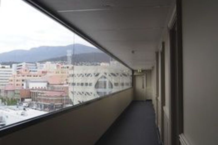 Ballroom/Hall 54 of 75