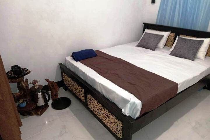 Room 13 of 26