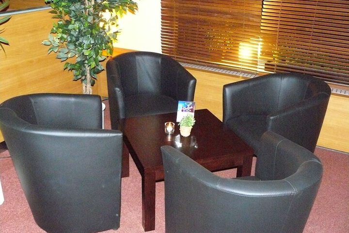 Entrance & Lobby
